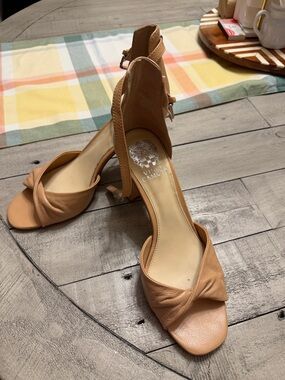 Vince Camuto Tan Knot-Front Open-Toe Ankle Strap Heels